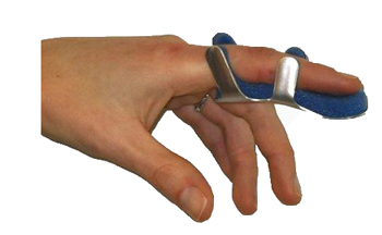 STECCA PER FRATTURA DITA A RANETTA FARMASPLINT MISURA PICCOLA IN ALLUMINIO MODELLABILE CON IMBOTTITURA IN SPUGNA POLIURETANICA ANTIALLERGICA RADIOTRASPARENTE 8 CM 1 PEZZO - Gruppofarmastore.it